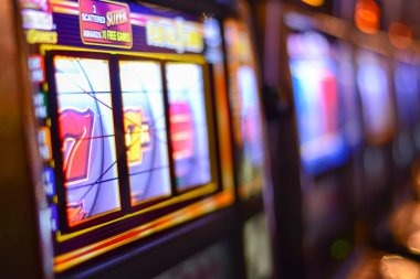 klik slot payment method selection screen with DANA OVO GoPay